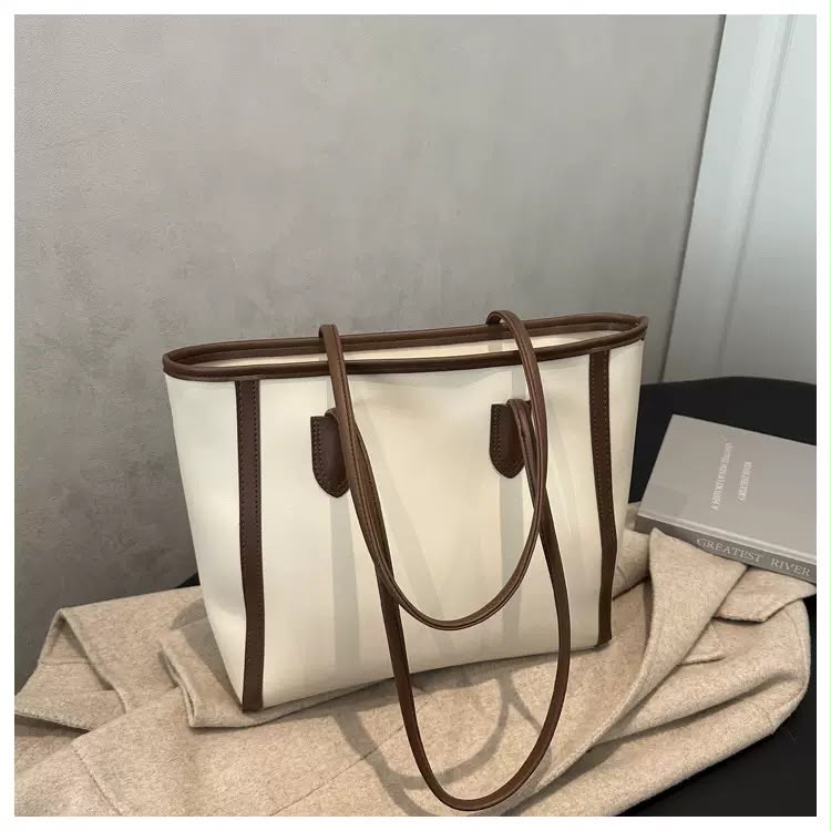 Belle Classic Bag