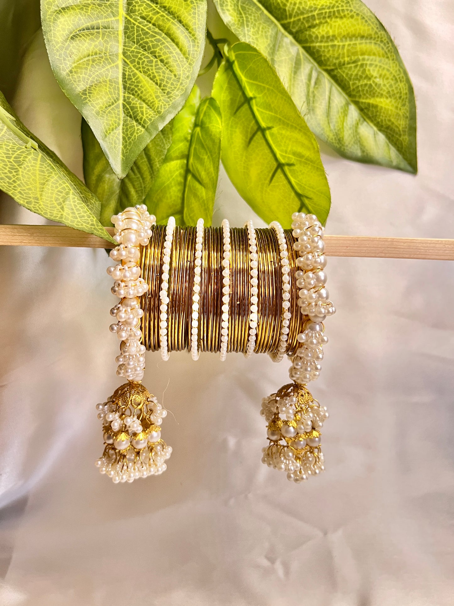 Zeenat Bangle Set