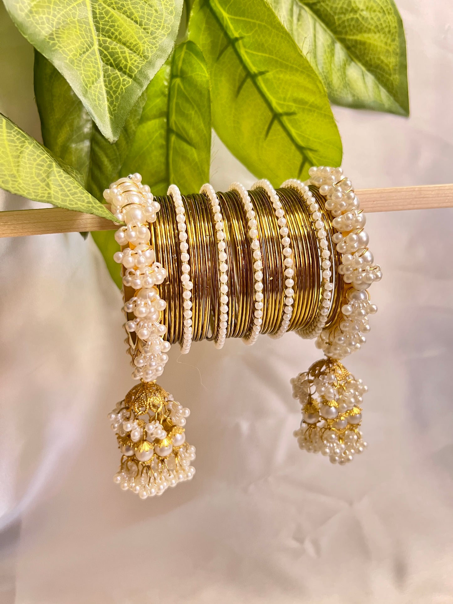 Zeenat Bangle Set