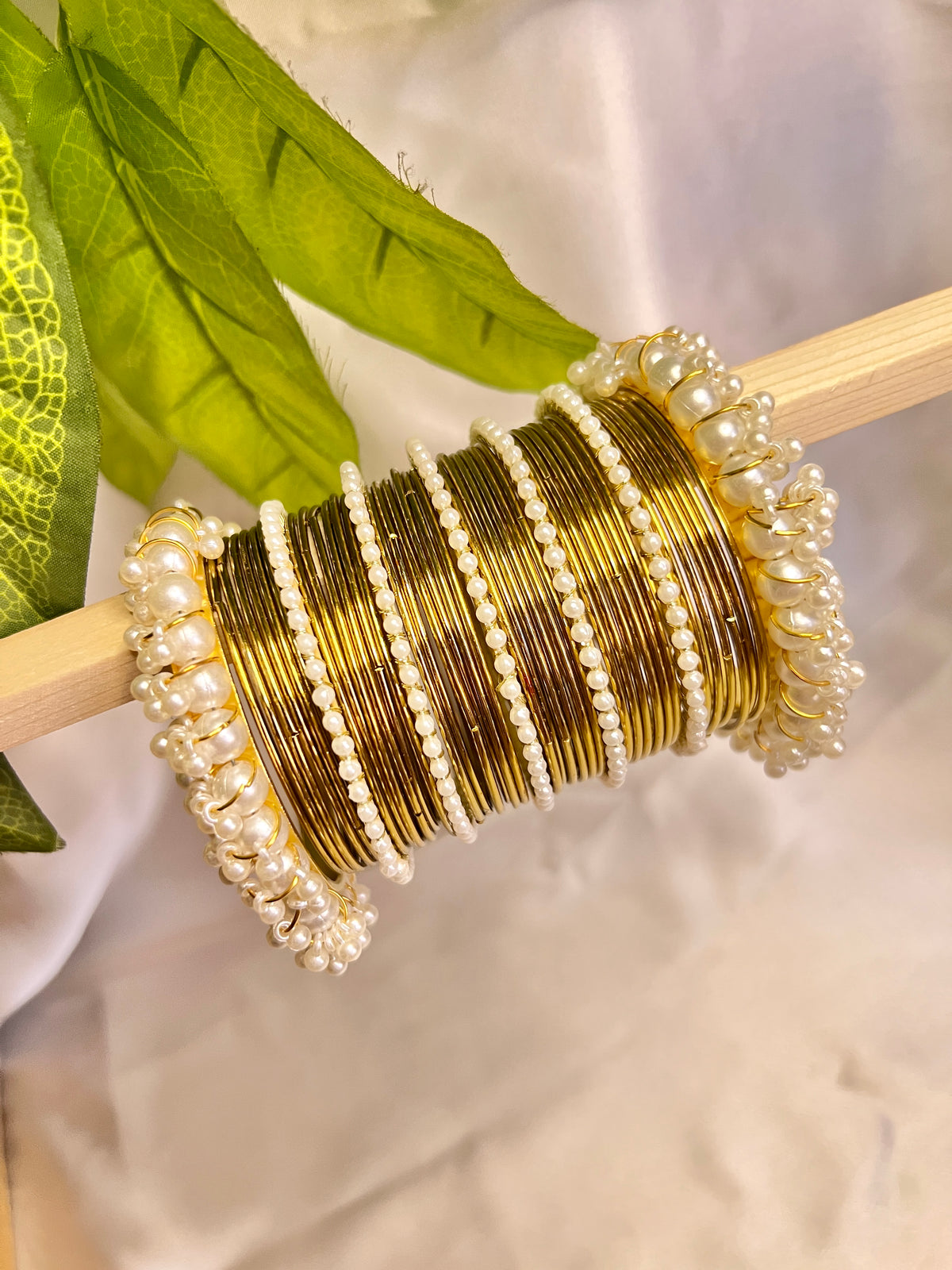 Noor-e-Zar Bangle Set