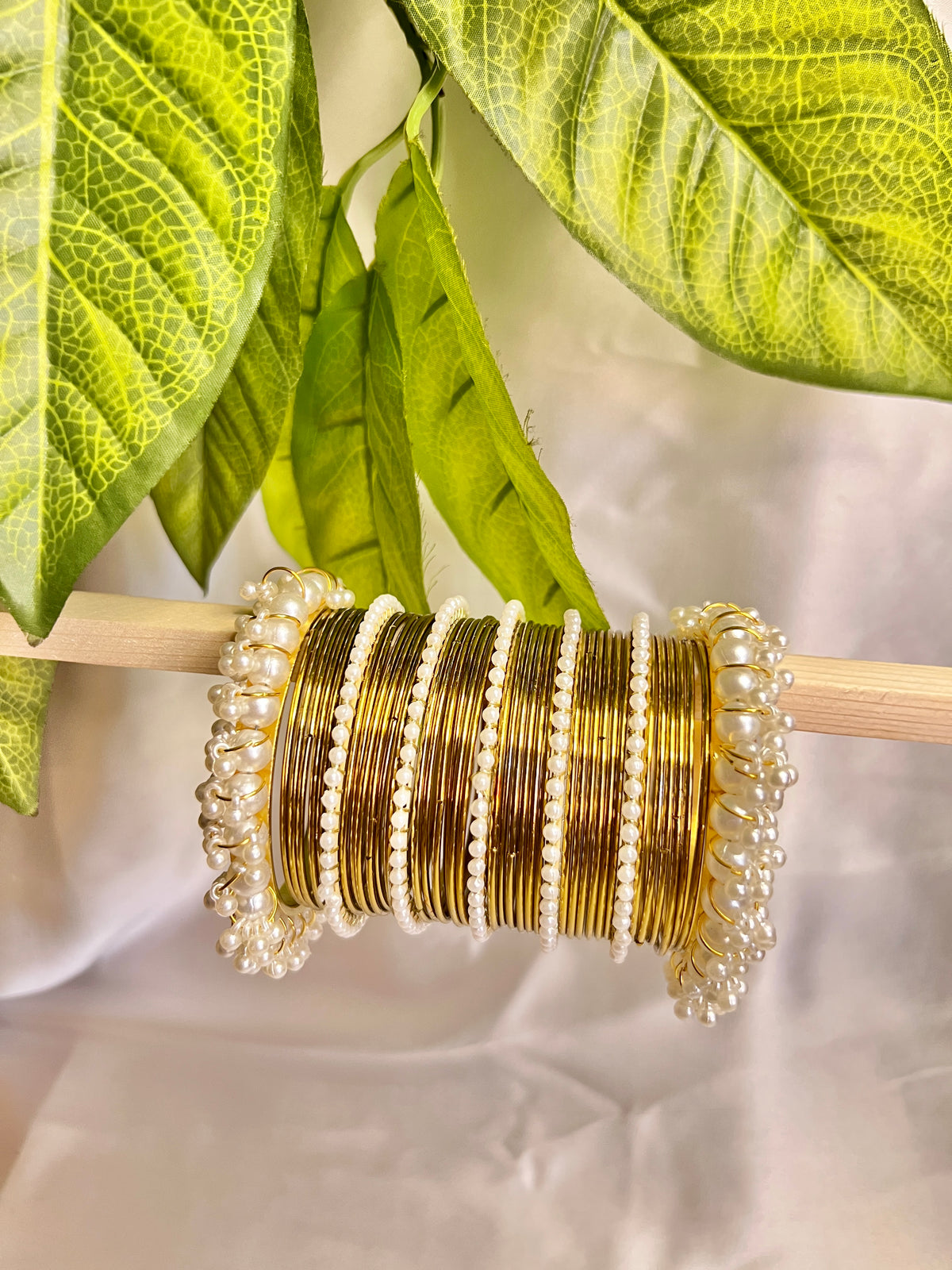 Noor-e-Zar Bangle Set