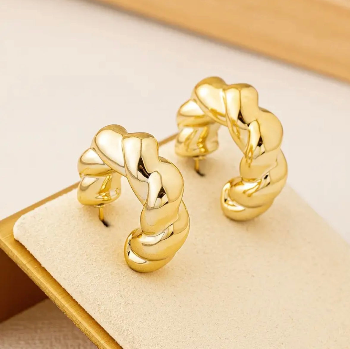 Stella Hoops