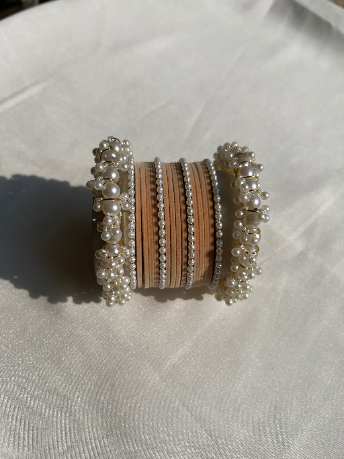 Beige Pearl Radiance Metal Bangle Set