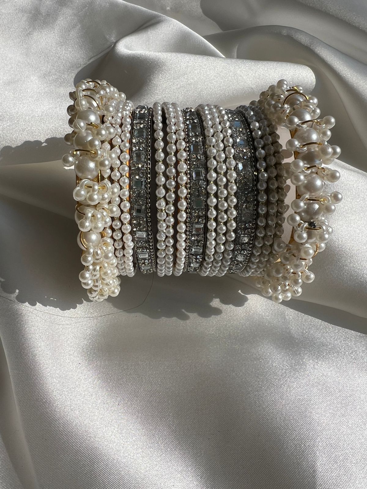 Pearl Radiance Metal Bangle Set