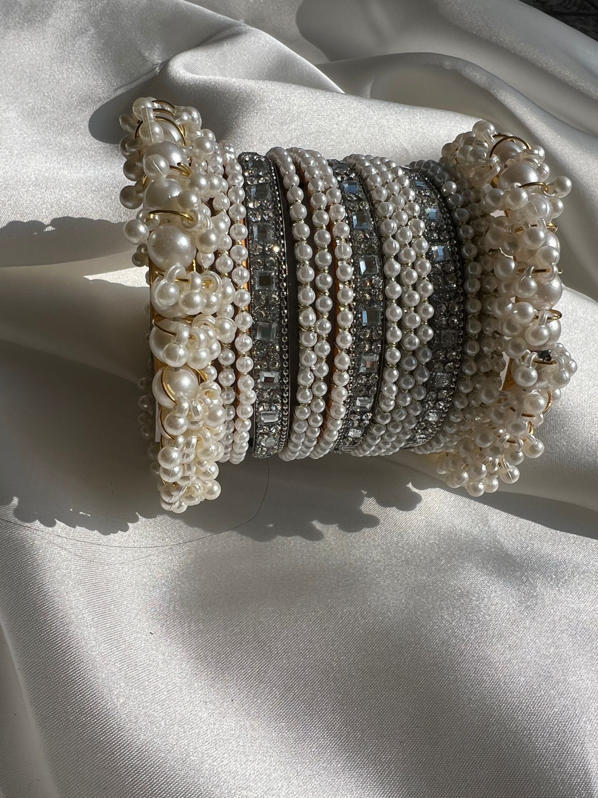 Pearl Radiance Metal Bangle Set