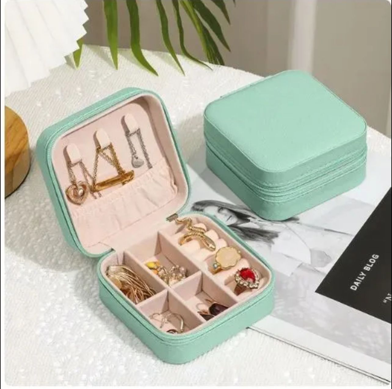 Jewellery compact case