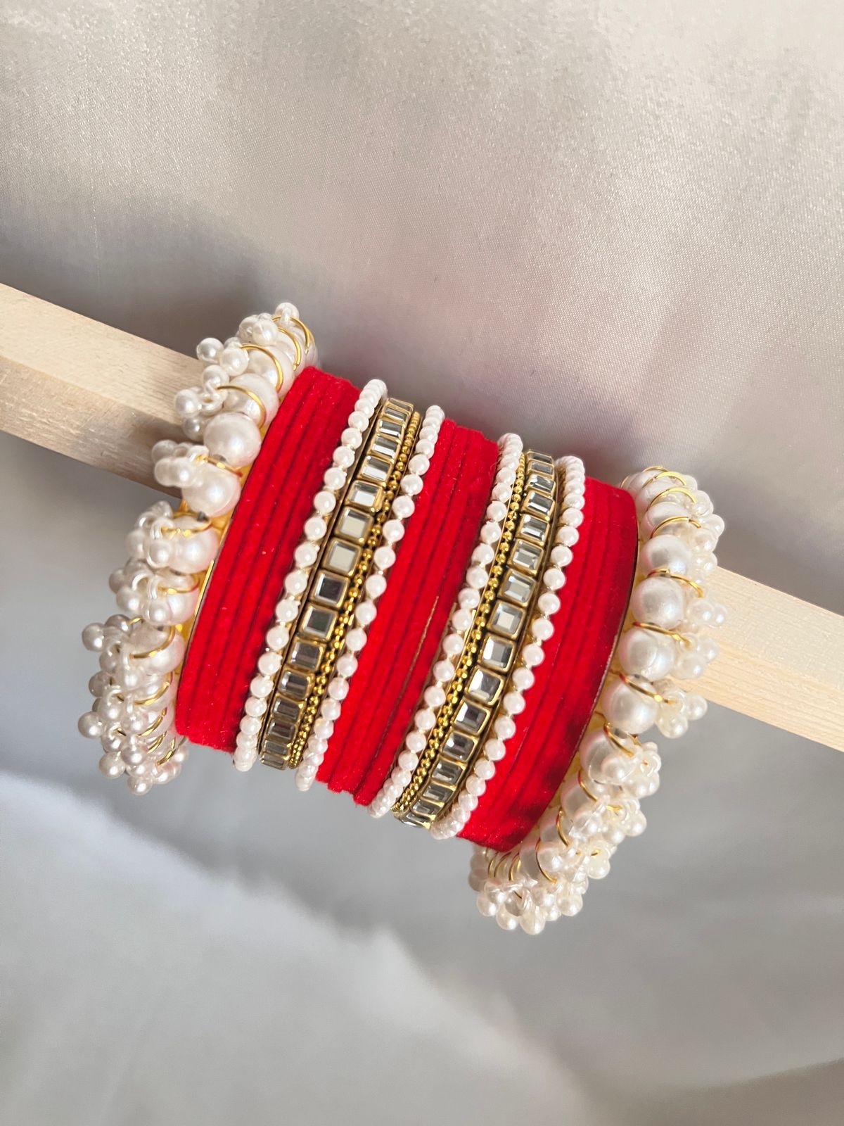 Red Pearl Radiance Metal Bangle Set