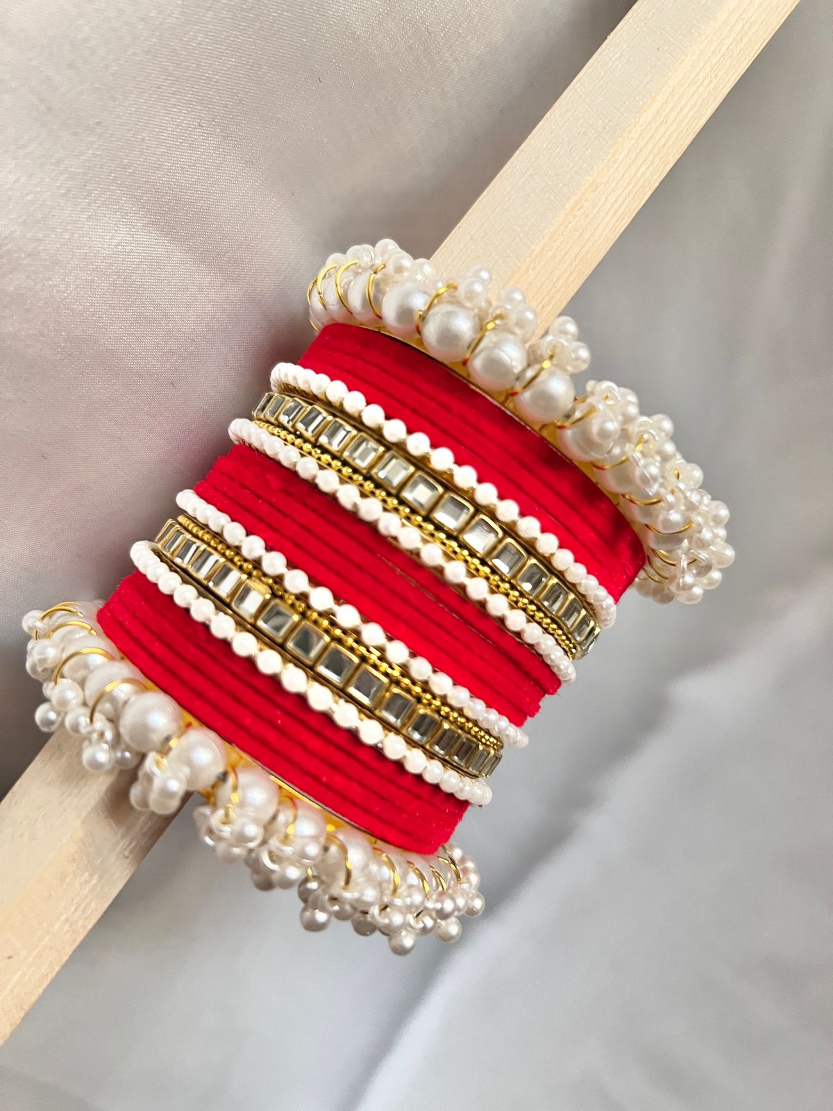 Red Pearl Radiance Metal Bangle Set