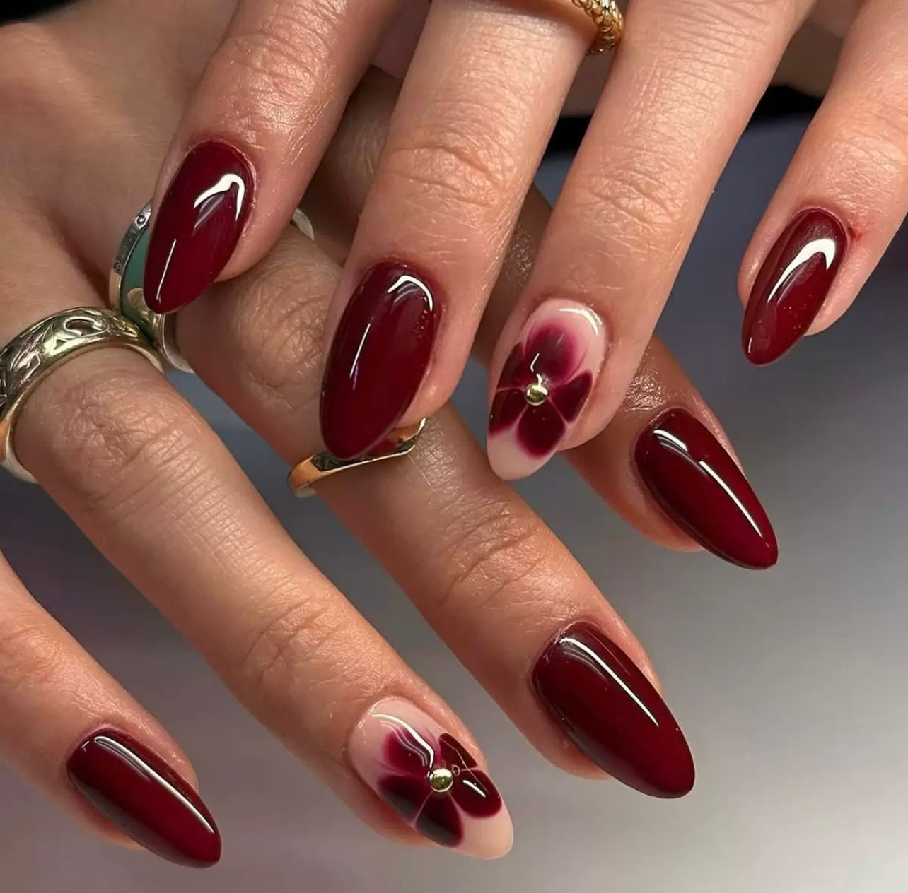 Velvet Glam 24 Pcs Nails Set