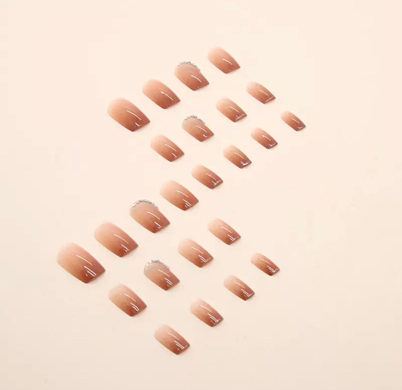 Dream Date 24Pcs Nails Set