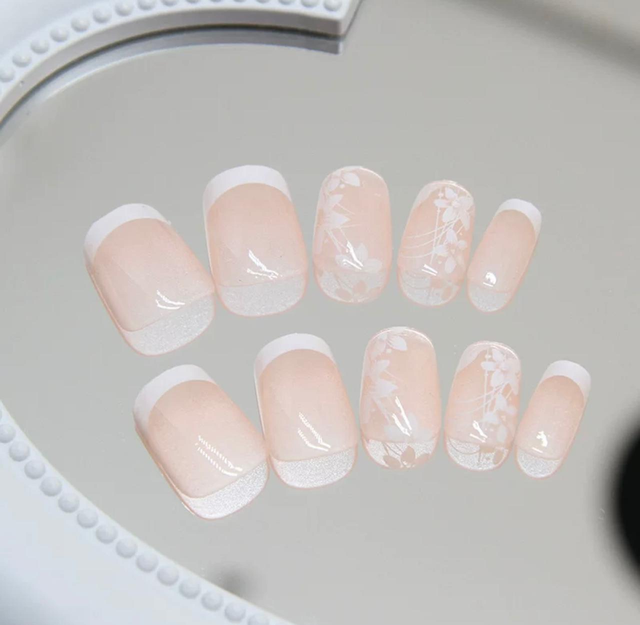 Opal Charm 24Pcs Nail Set