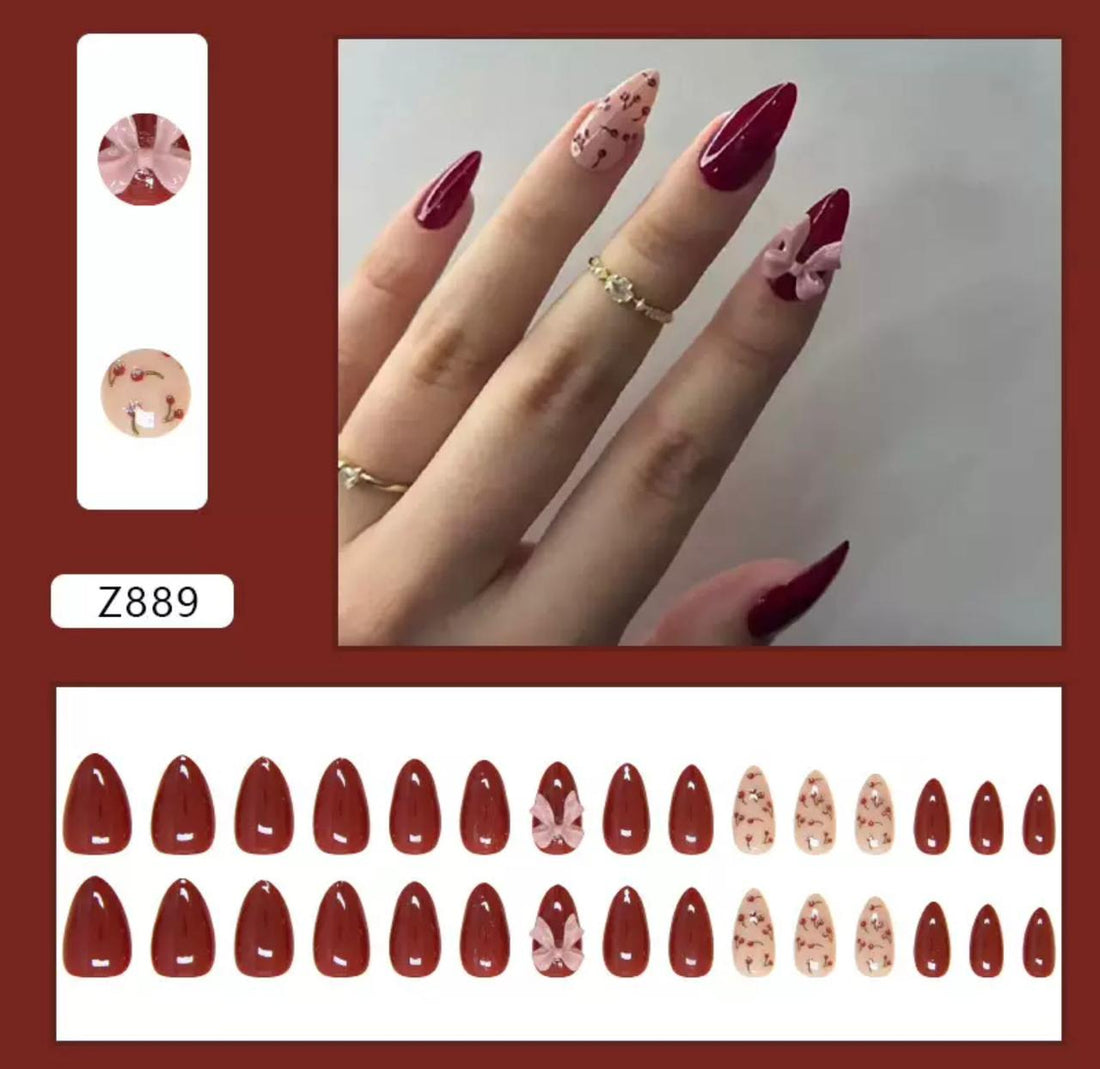 Red Royal 24Pcs Nails Set