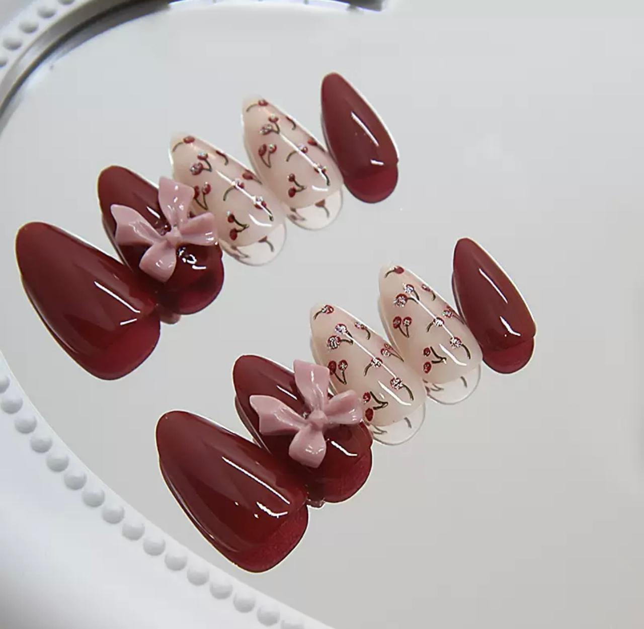 Red Royal 24Pcs Nails Set