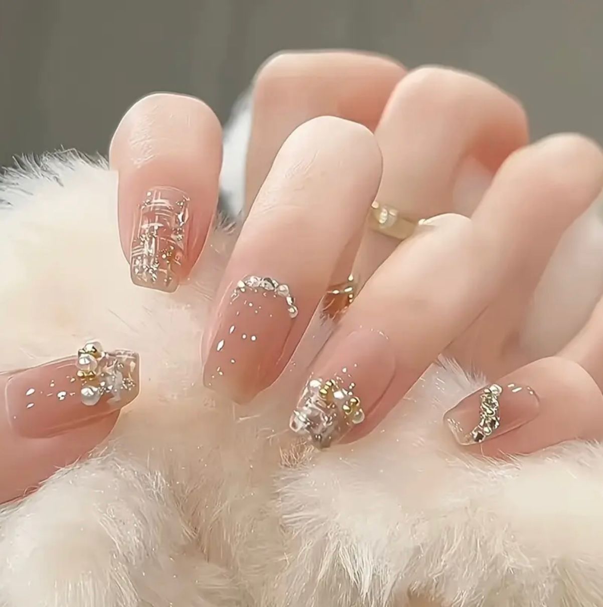 Luxe Nude Oval 24Pcs Nail set