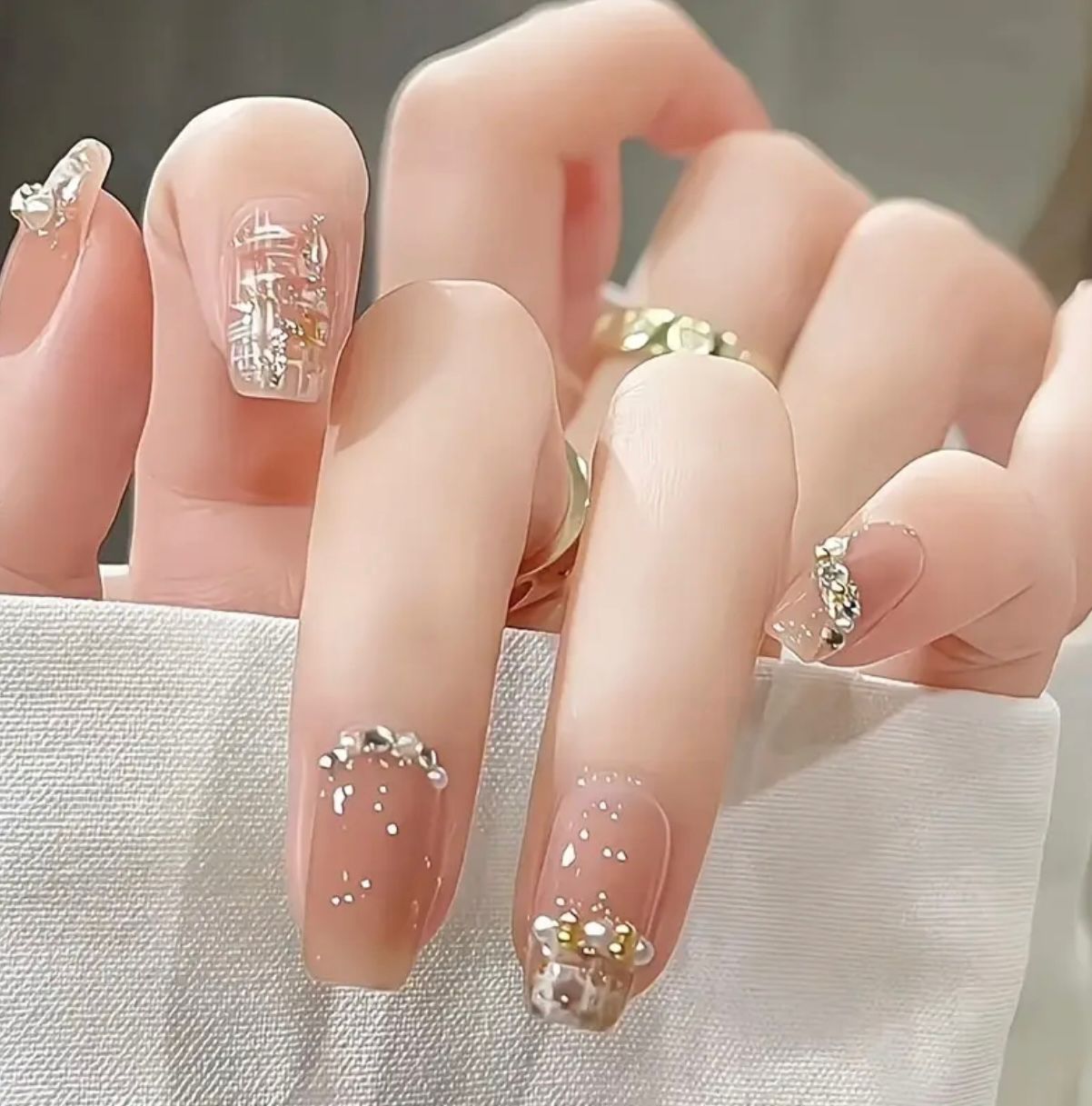 Luxe Nude Oval 24Pcs Nail set