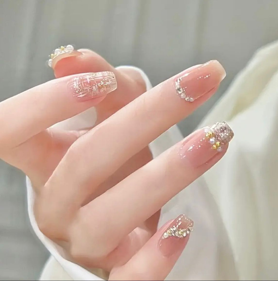 Luxe Nude Oval 24Pcs Nail set